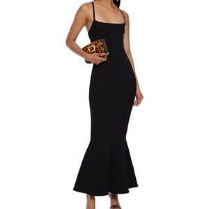 SOLACE LONDON Verla Fluted Midi Dress